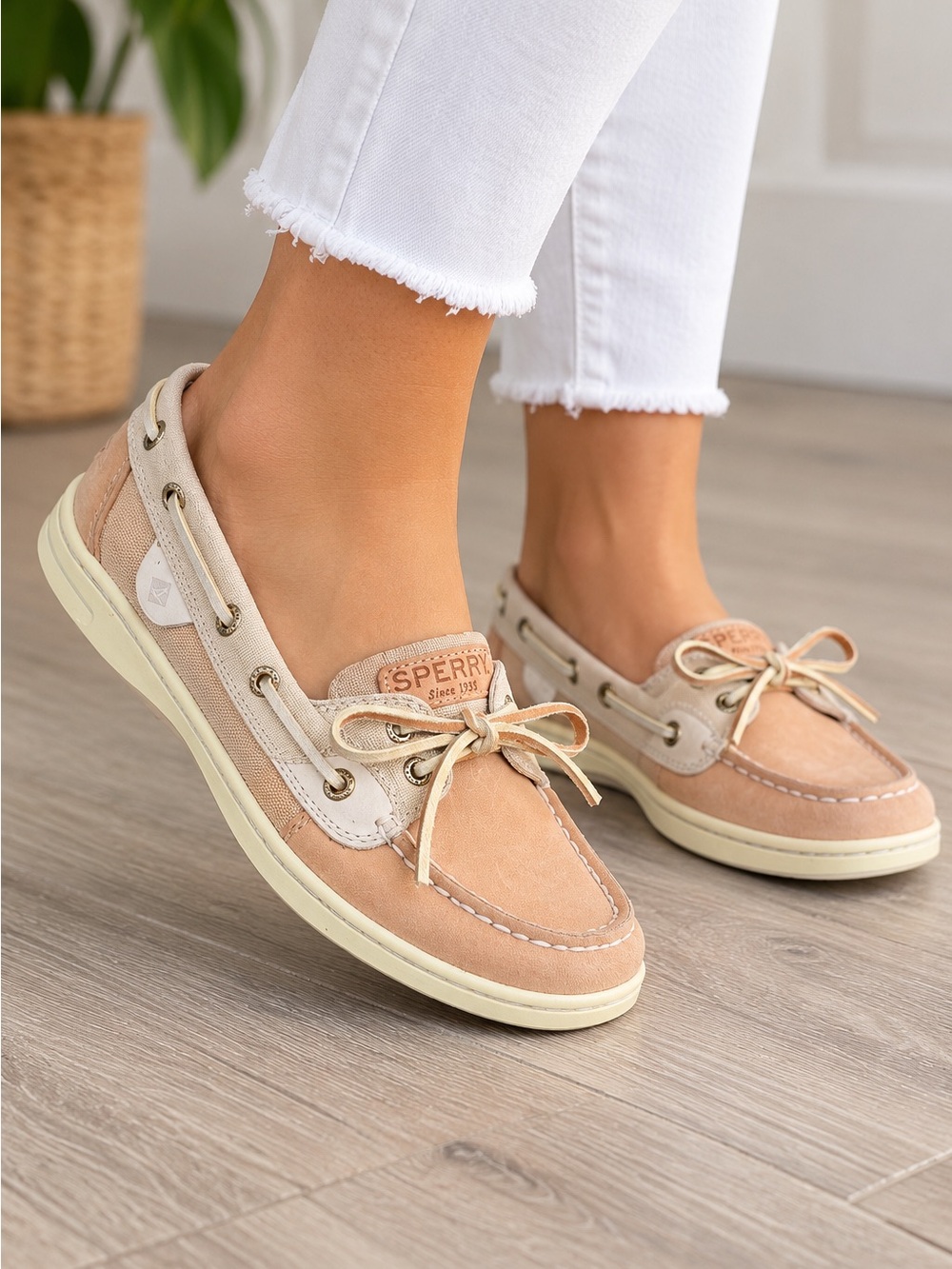 Sperry Women’s Size 6 Tan Boat Shoes Leather Canvas Loafers